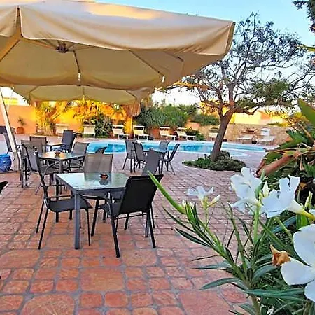 Couette-café Giulia 4*